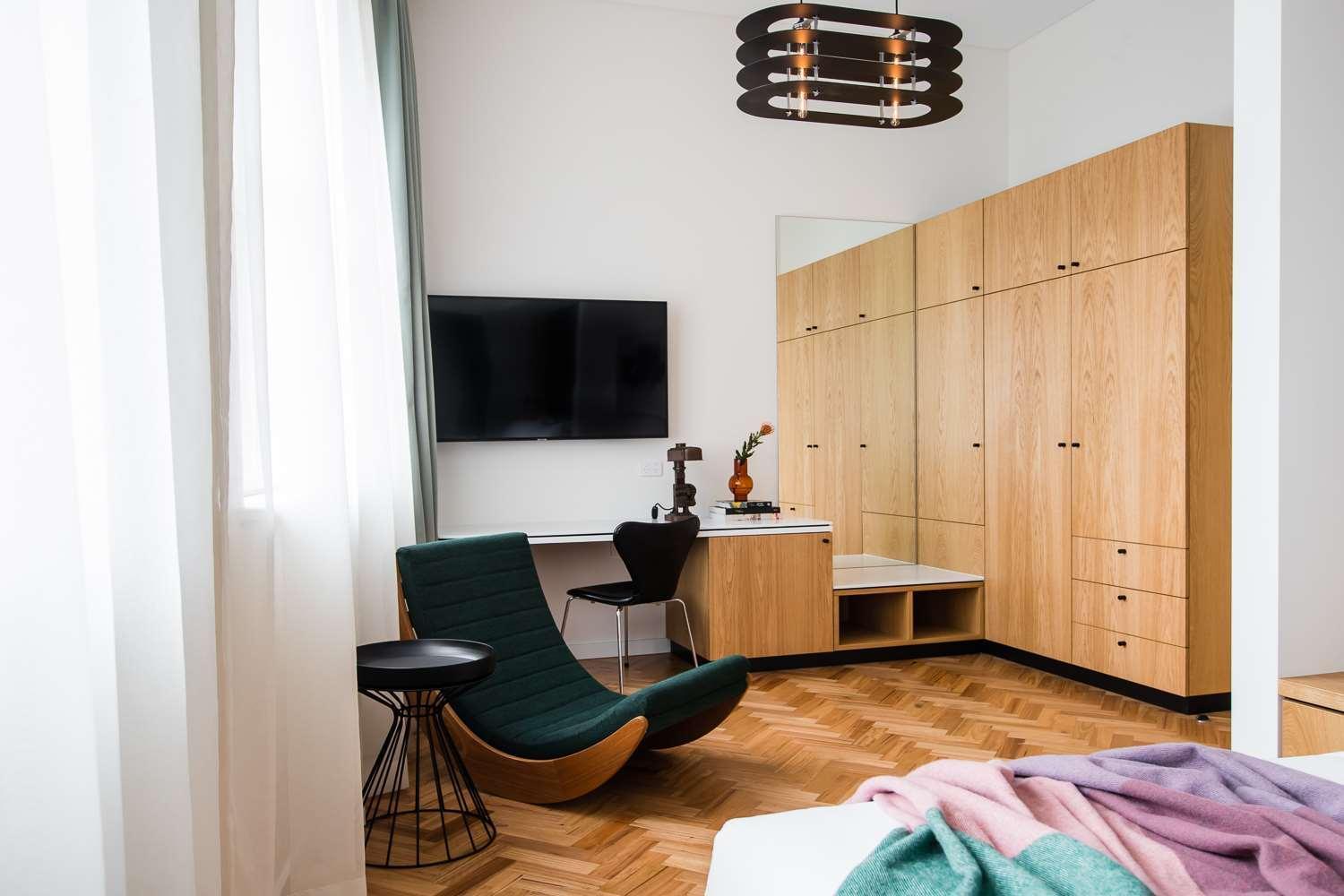 The Old Clare By Ode Hotels ซิดนีย์ ภายนอก รูปภาพ A bedroom with a flat screen television
