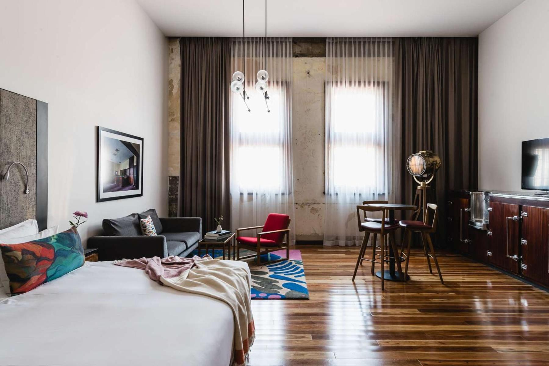 The Old Clare By Ode Hotels ซิดนีย์ ภายนอก รูปภาพ A room at the Hotel Valencia