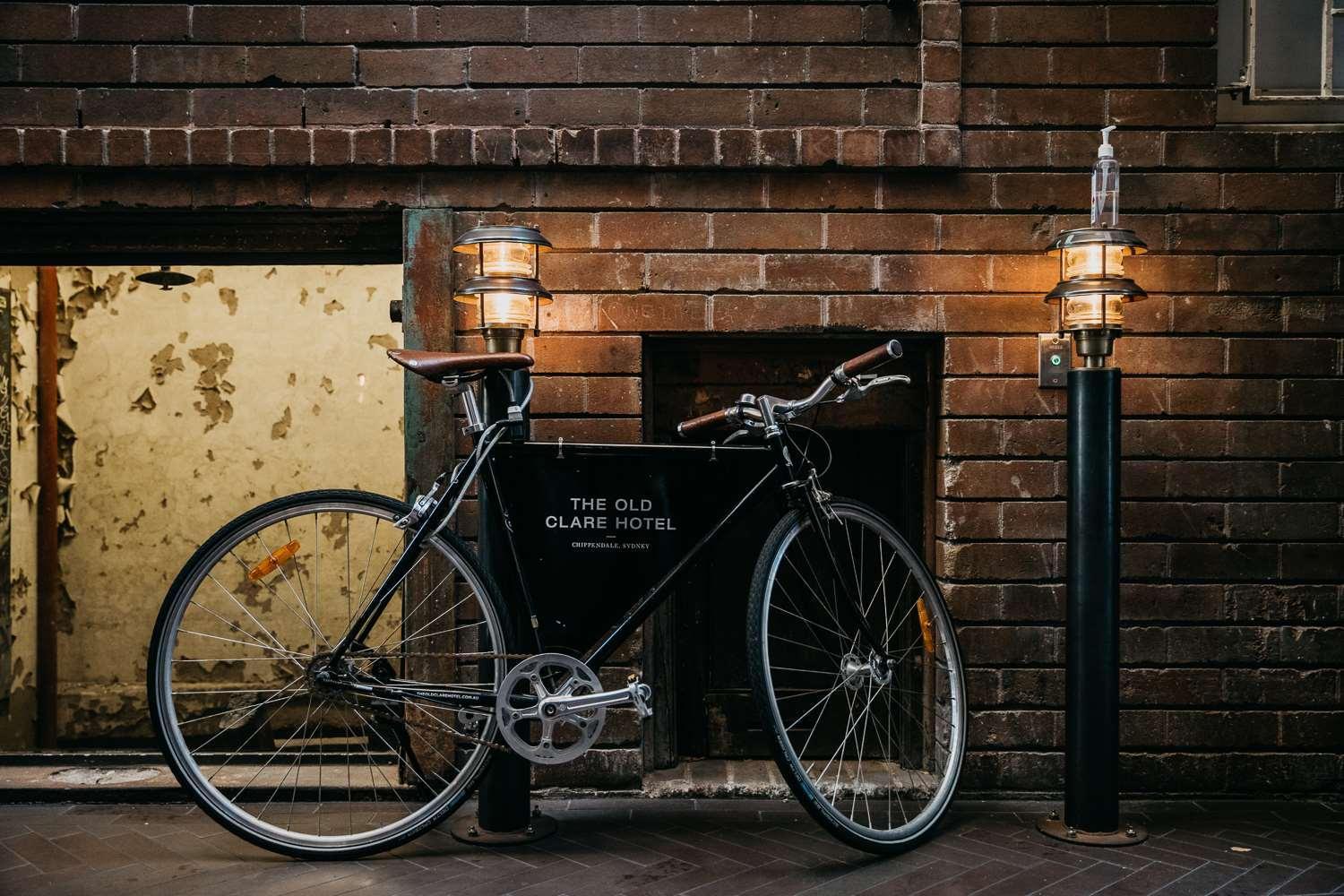 The Old Clare By Ode Hotels ซิดนีย์ ภายนอก รูปภาพ A bicycle parked in front of the hotel